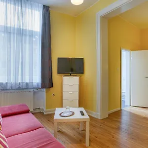 2* Hotel Carlton